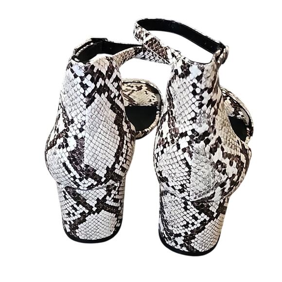 Amazon Essentials Heeled Snake Skin Print Sandal, 9.5 - Picture 3 of 7